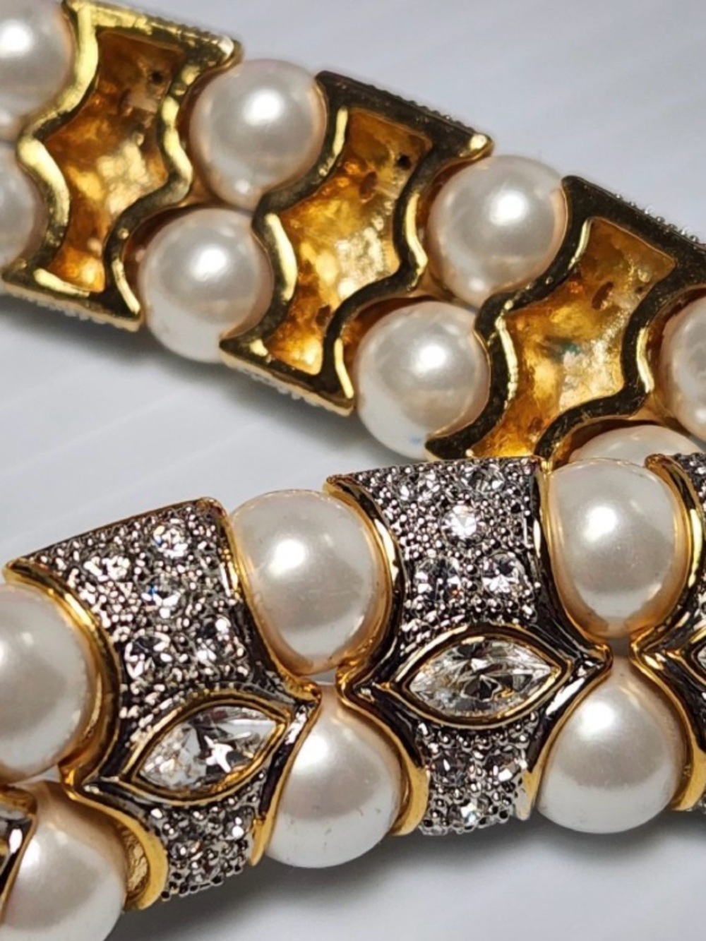 Luxurious Wedding Bridal Pearl and Crystal Statement Necklace